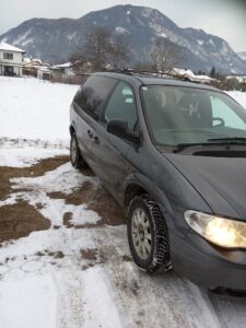 Chrysler Voyager Diesel – BJ 2005 – ohne Pickerl – 200 €
