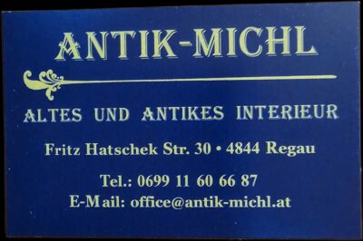 Antike Möbel, Geschirr und Dekoration in Regau
